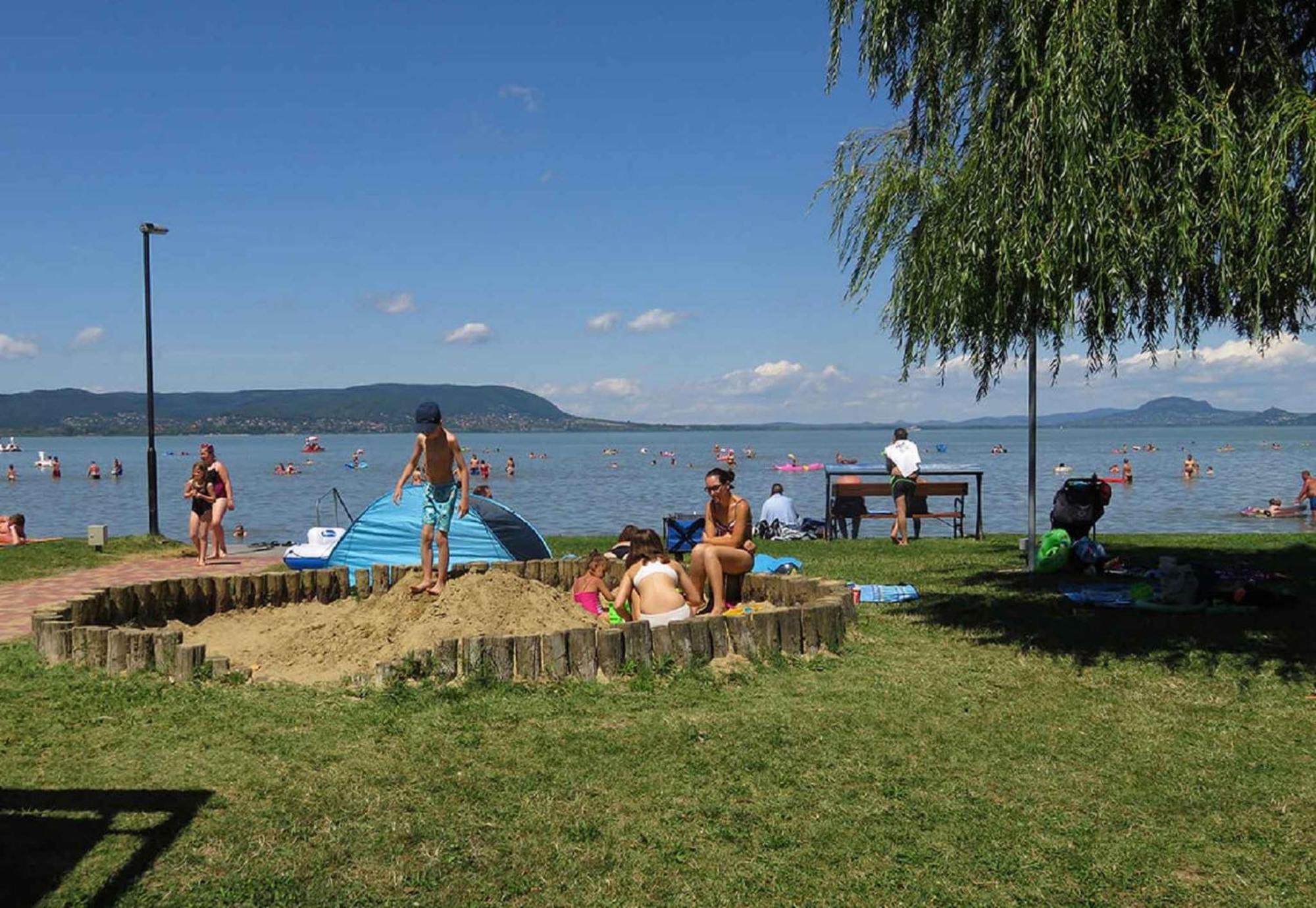 Holiday Homes In Balatonmariafuerdo 48114 מראה חיצוני תמונה